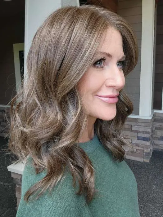 Laguna Beach | Synthetic Lace Front Wig (Mono Part)