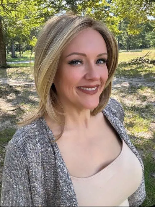 Malibu | Synthetic Lace Front Wig (Mono Part)